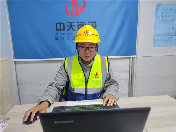 1655172660652697Ehj4.jpg dbc983a51be8dbbcd87456429a09601_副本.jpg