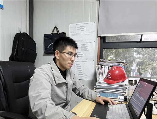 1676269377257801sraJ.jpg 毛彦东工作0.jpg