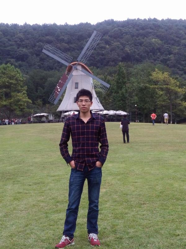 1676269399591855c31v.jpg 毛彦东生活照.jpg