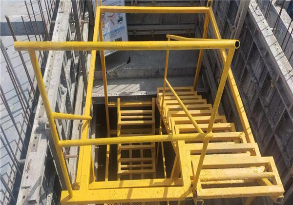 1687312161747319ZAah.jpg 定型化楼梯.jpg